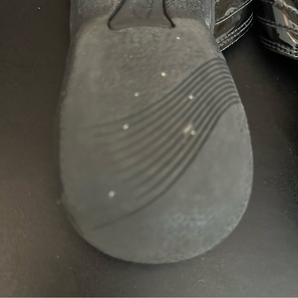 CLARKS Cloudsteppers Breeze Sea Black Patent Flip Flop Slip On Sandal Ladies 10 - Picture 9 of 11